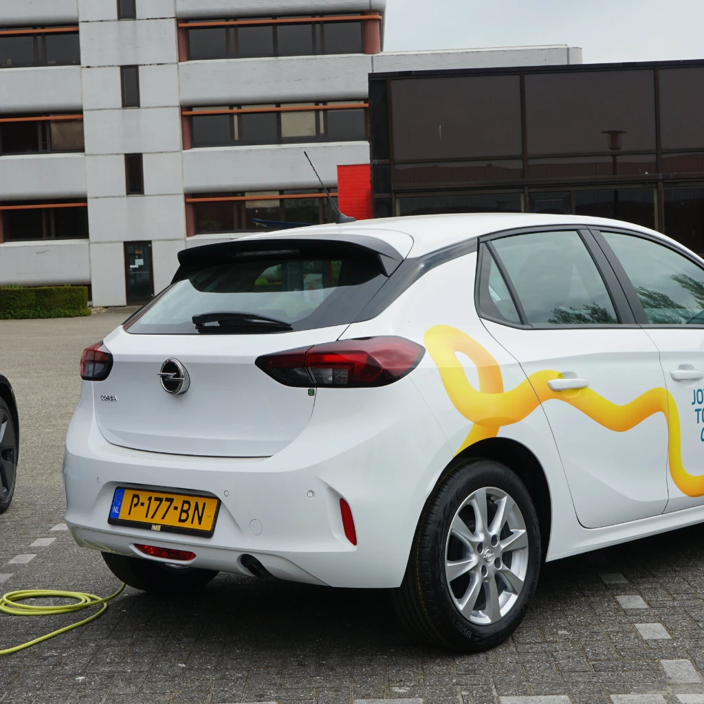 6_Fleet electrification-min.JPG